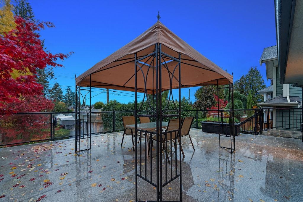 Hallway Photo of 1436 Grand Boulevard, North Vancouver, BC