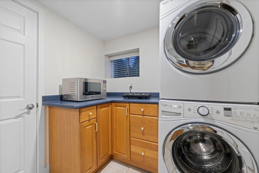 Neighborhood Park Photo Near 1436 Grand Boulevard, North Vancouver, BC