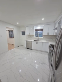 Kitchen Island Photo of 18138 59a Avenue, Surrey, BC