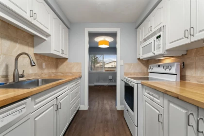 Breakfast Nook Photo of 20 46689 First Avenue, Chilliwack, BC
