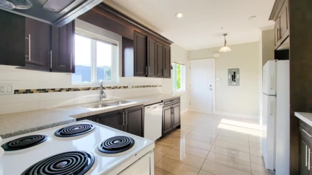 Breakfast Nook Photo of 3096 E 26th Avenue, Vancouver, BC