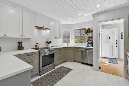 Primary Bedroom Photo of 116 15121 19 Avenue, Surrey, BC