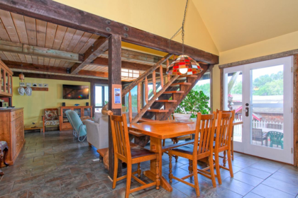 Breakfast Nook Photo of 4525 W River Road, Delta, BC