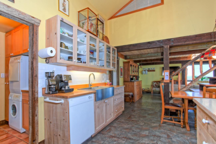 Kitchen Photo of 4525 W River Road, Delta, BC