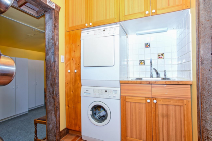 Walk-In Closet Photo of 4525 W River Road, Delta, BC