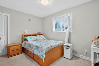 Mudroom Photo of 6418 137a Street, Surrey, BC
