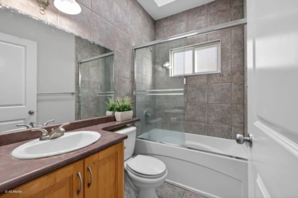Mudroom Photo of 14170 65 Avenue, Surrey, BC