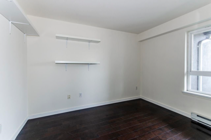 Kitchen Island Photo of 308 1707 Charles Street, Vancouver, BC