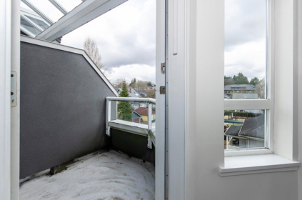Powder Room Photo of 308 1707 Charles Street, Vancouver, BC