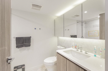 Primary Bathroom Photo of 608 3300 Ketcheson Road, Richmond, BC