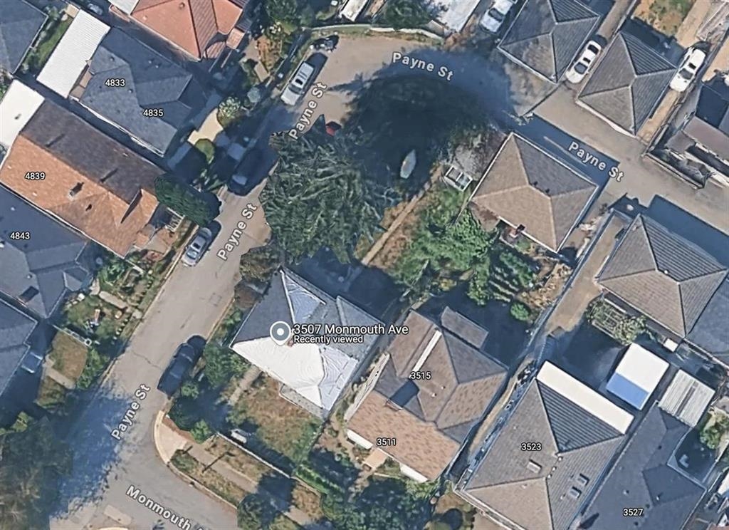 Living Room Photo of 3507 Monmouth Avenue, Vancouver, BC