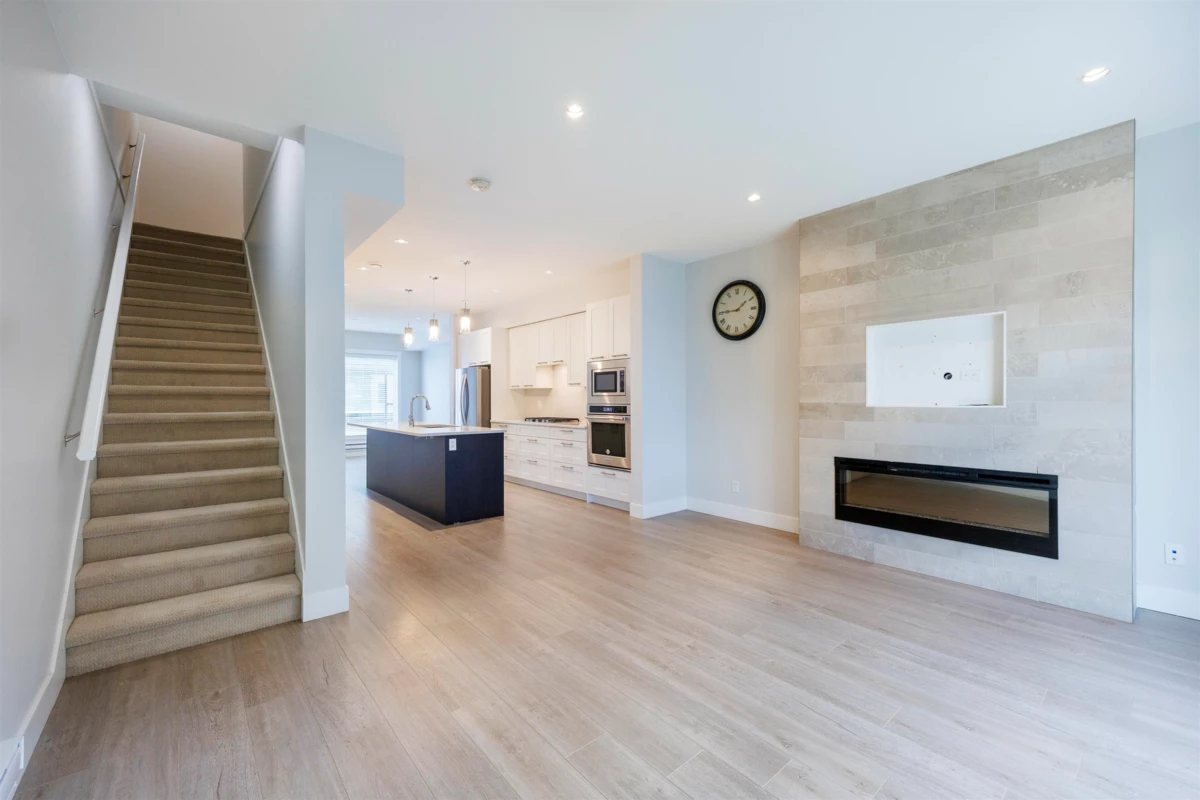 Dining Area Photo of 83 16336 23a Avenue, Surrey, BC