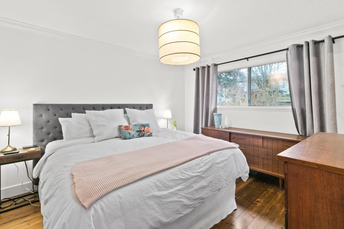 Bedroom 4 Photo of 1341 Parker Street, White Rock, BC