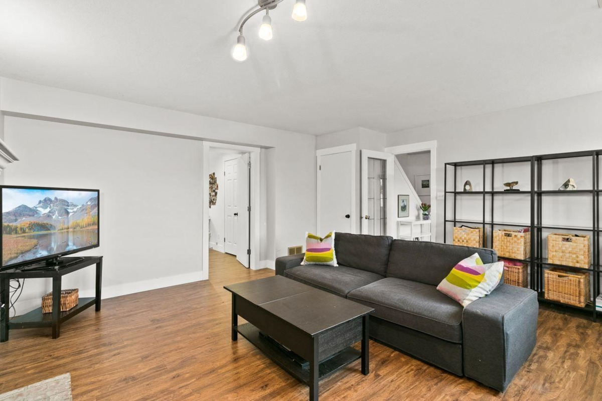 Laundry Room Photo of 1341 Parker Street, White Rock, BC