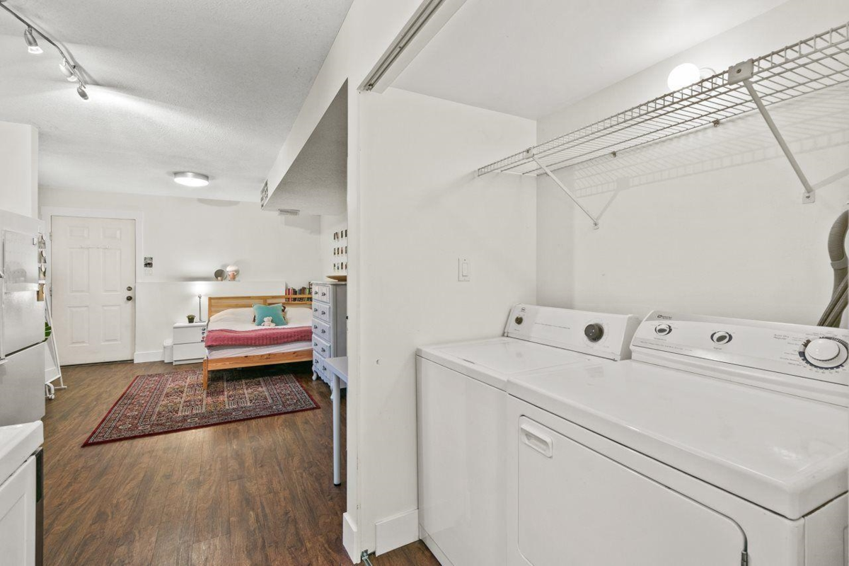 Staircase Photo of 1341 Parker Street, White Rock, BC