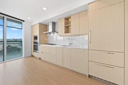 684 87 Nelson Street, Vancouver, BC, Vancouver — Apartment/Condo for sale