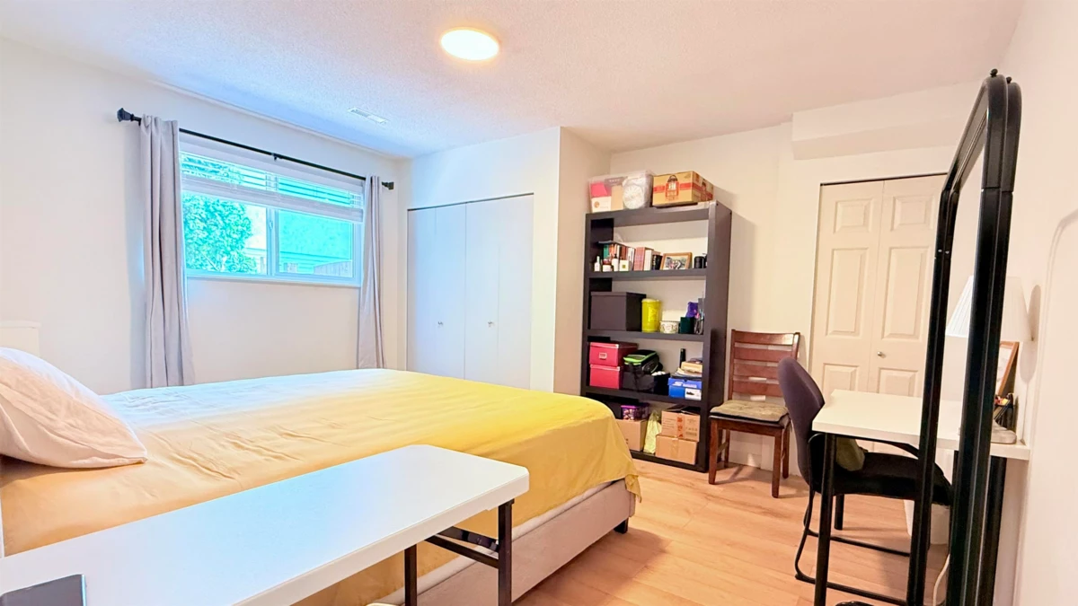 Kitchen Island Photo of 20763 39a Avenue, Langley, BC
