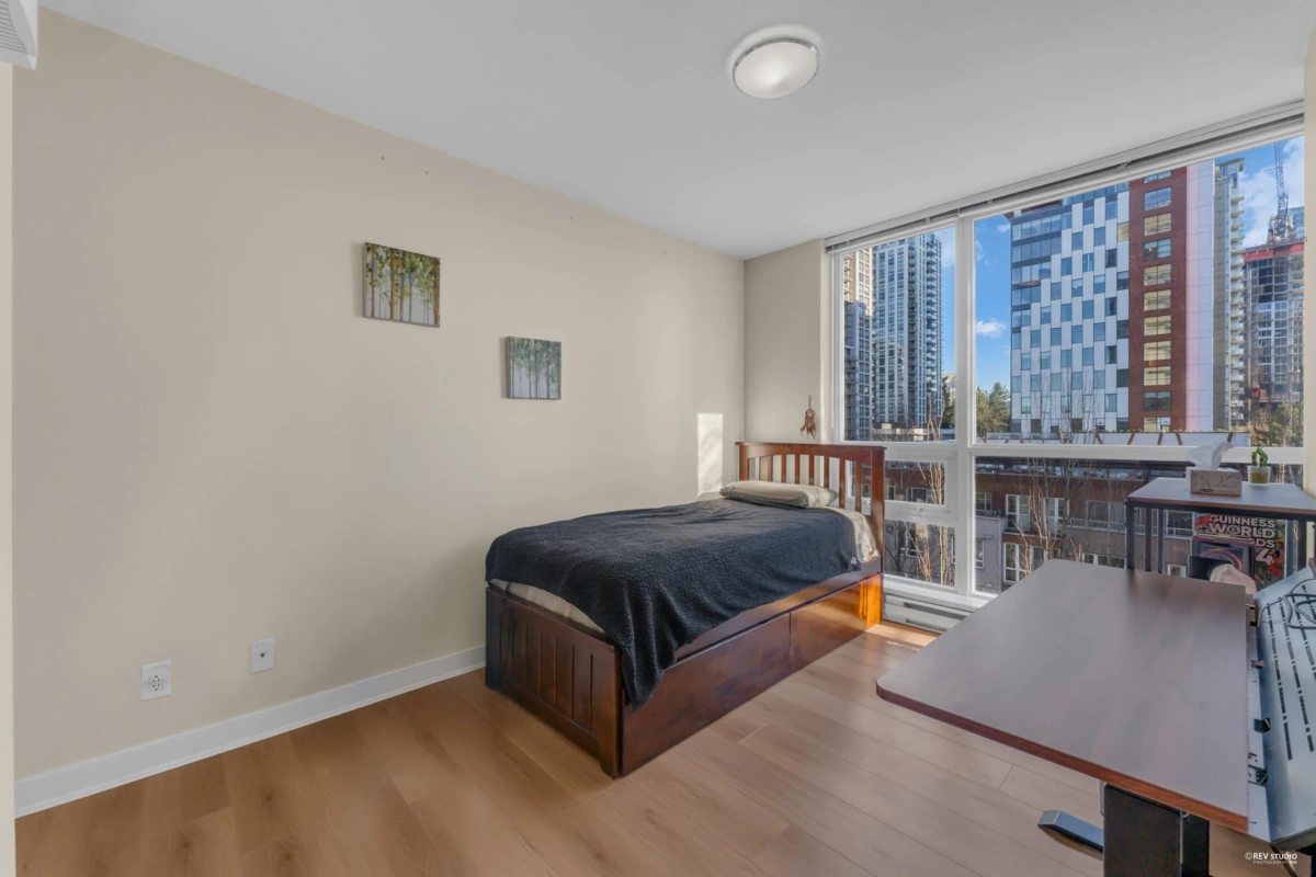 Entry Foyer Photo of 705 2978 Glen Drive, Coquitlam, BC