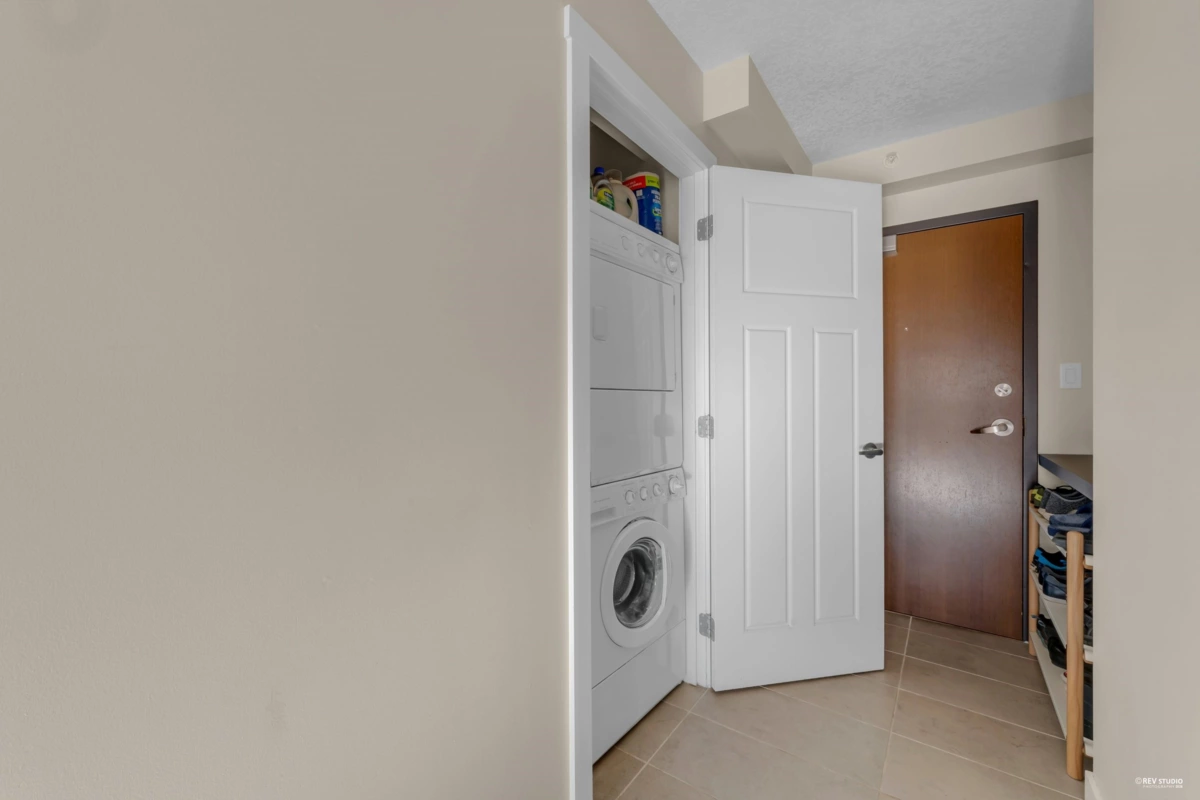 Hallway Photo of 705 2978 Glen Drive, Coquitlam, BC