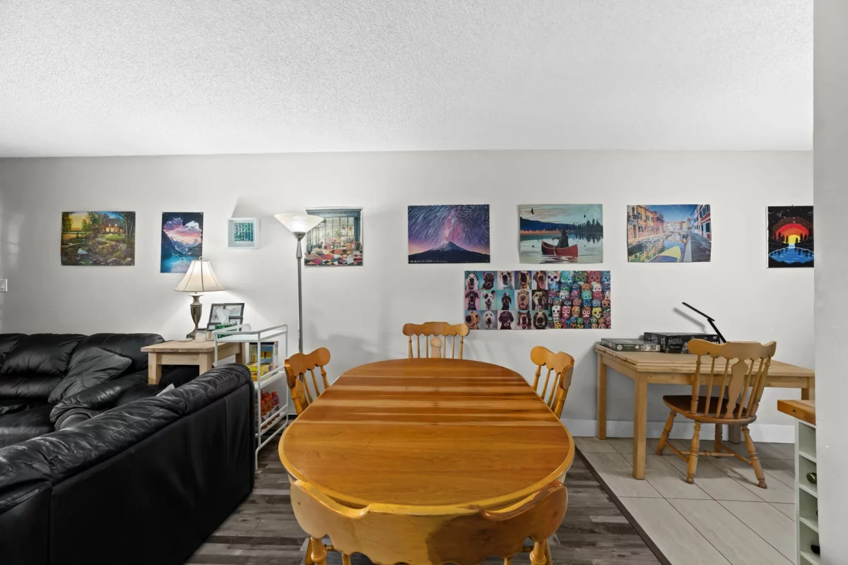 Breakfast Nook Photo of 112 9847 Manchester Drive, Burnaby, BC