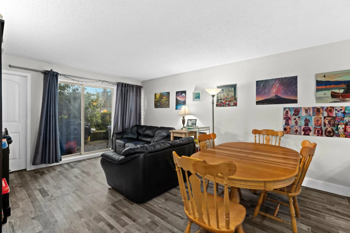 Kitchen Island Photo of 112 9847 Manchester Drive, Burnaby, BC
