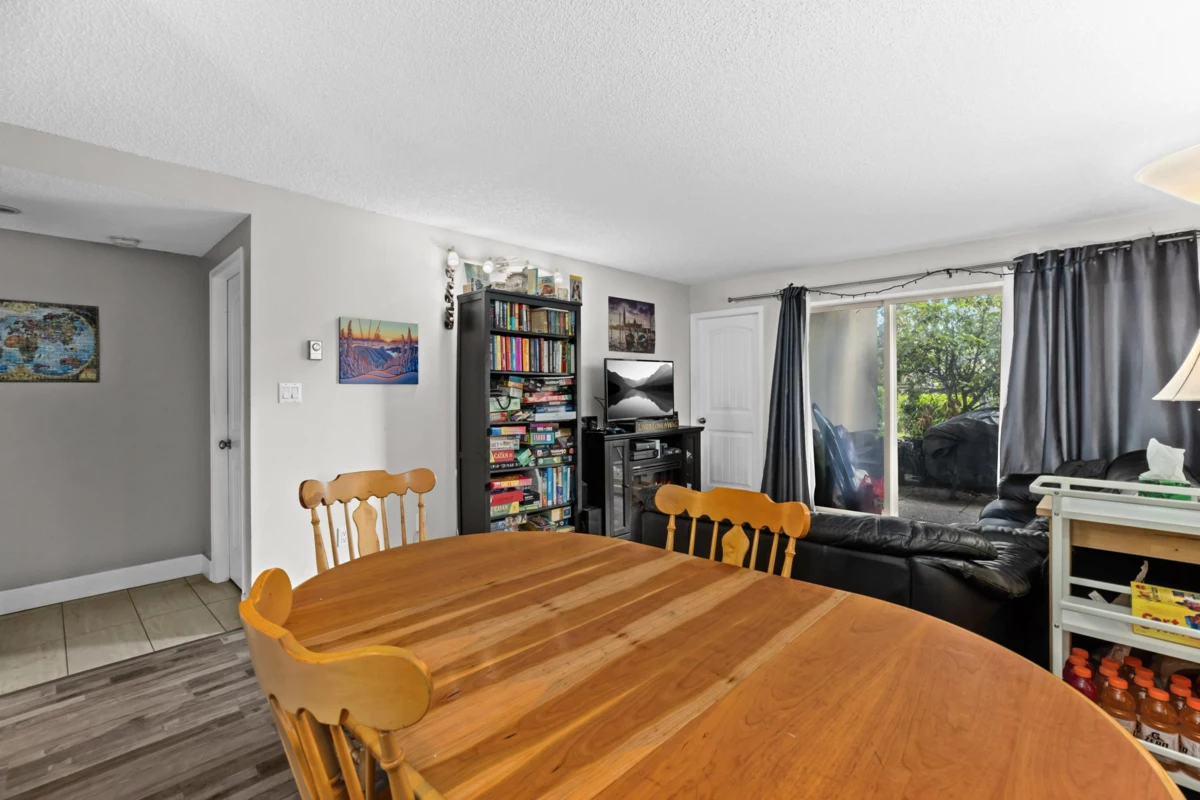 Kitchen Photo of 112 9847 Manchester Drive, Burnaby, BC