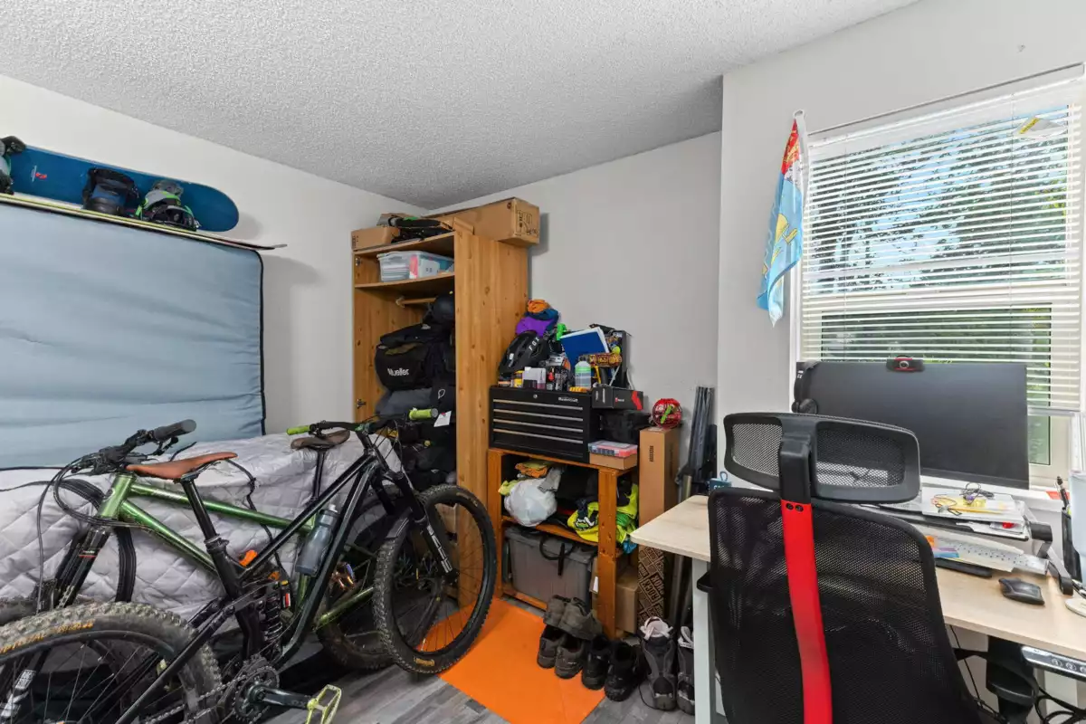 Powder Room Photo of 112 9847 Manchester Drive, Burnaby, BC