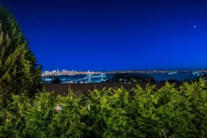 Front Yard Photo of 839 Eyremount Drive, West Vancouver, BC