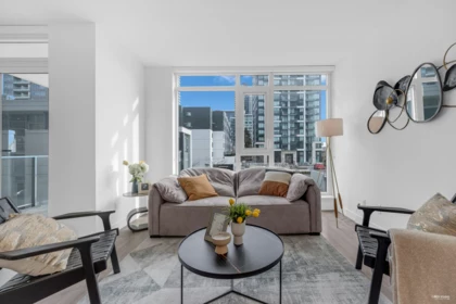 301 6398 Silver Avenue, Burnaby, BC, Burnaby — Apartment/Condo for sale