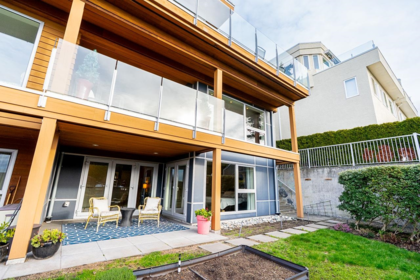 14976 Beachview Avenue, White Rock, BC, White Rock — Townhouse for sale