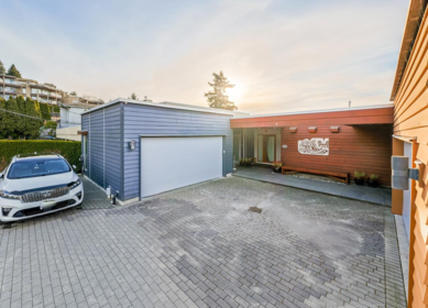 Fitness Center Photo Near 14976 Beachview Avenue, White Rock, BC