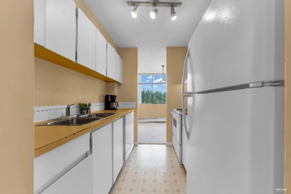 Laundry Room Photo of 1508 4300 Mayberry Street, Burnaby, BC