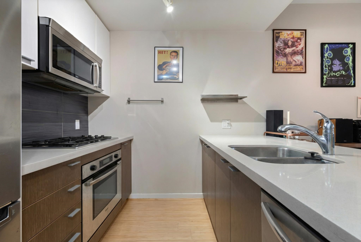 Dining Area Photo of 606 531 Beatty Street, Vancouver, BC