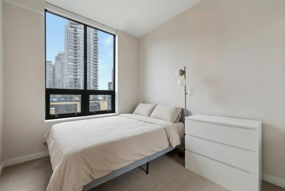 Kitchen Photo of 606 531 Beatty Street, Vancouver, BC