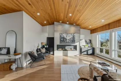 Breakfast Nook Photo of 13259 14 Avenue, Surrey, BC