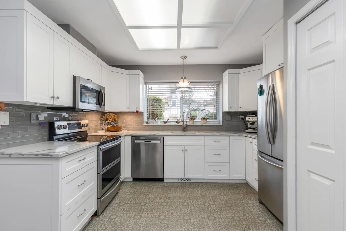Dining Area Photo of 26 2023 Winfield Drive, Abbotsford, BC