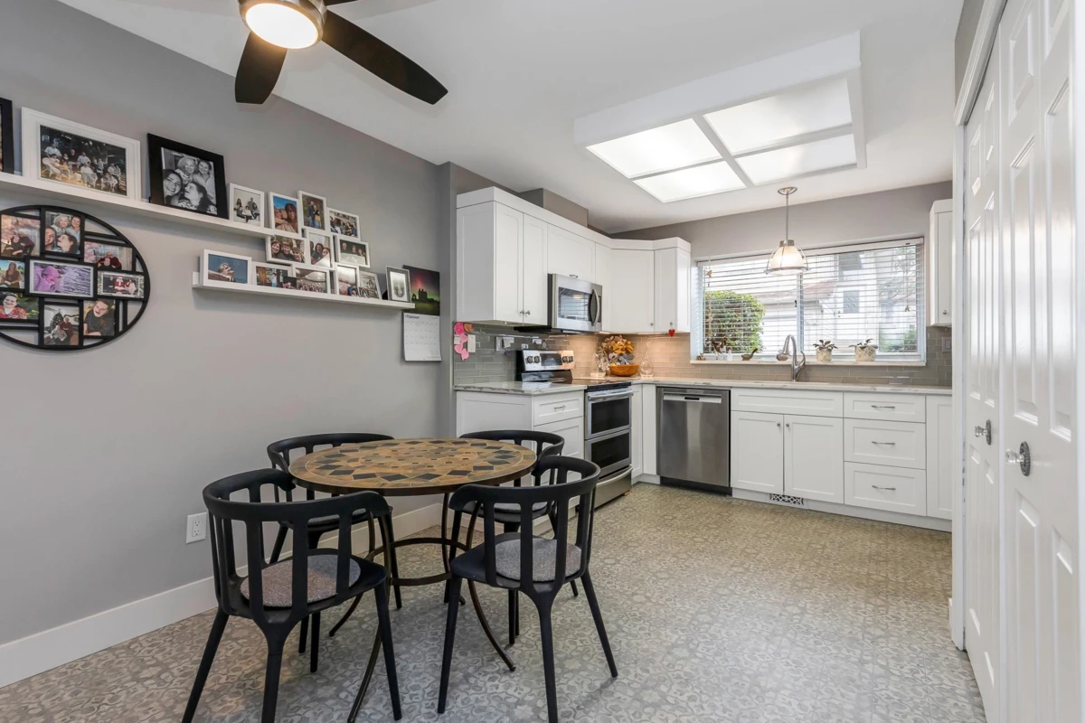 Family Room Photo of 26 2023 Winfield Drive, Abbotsford, BC