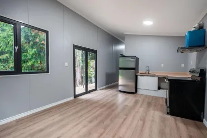 Kitchen Island Photo of 12930 Sabo Street, Mission, BC