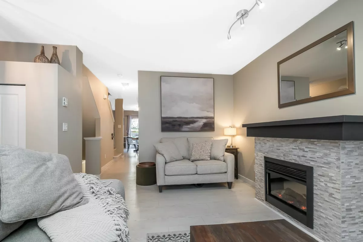 Breakfast Nook Photo of 129 15168 36 Avenue, Surrey, BC