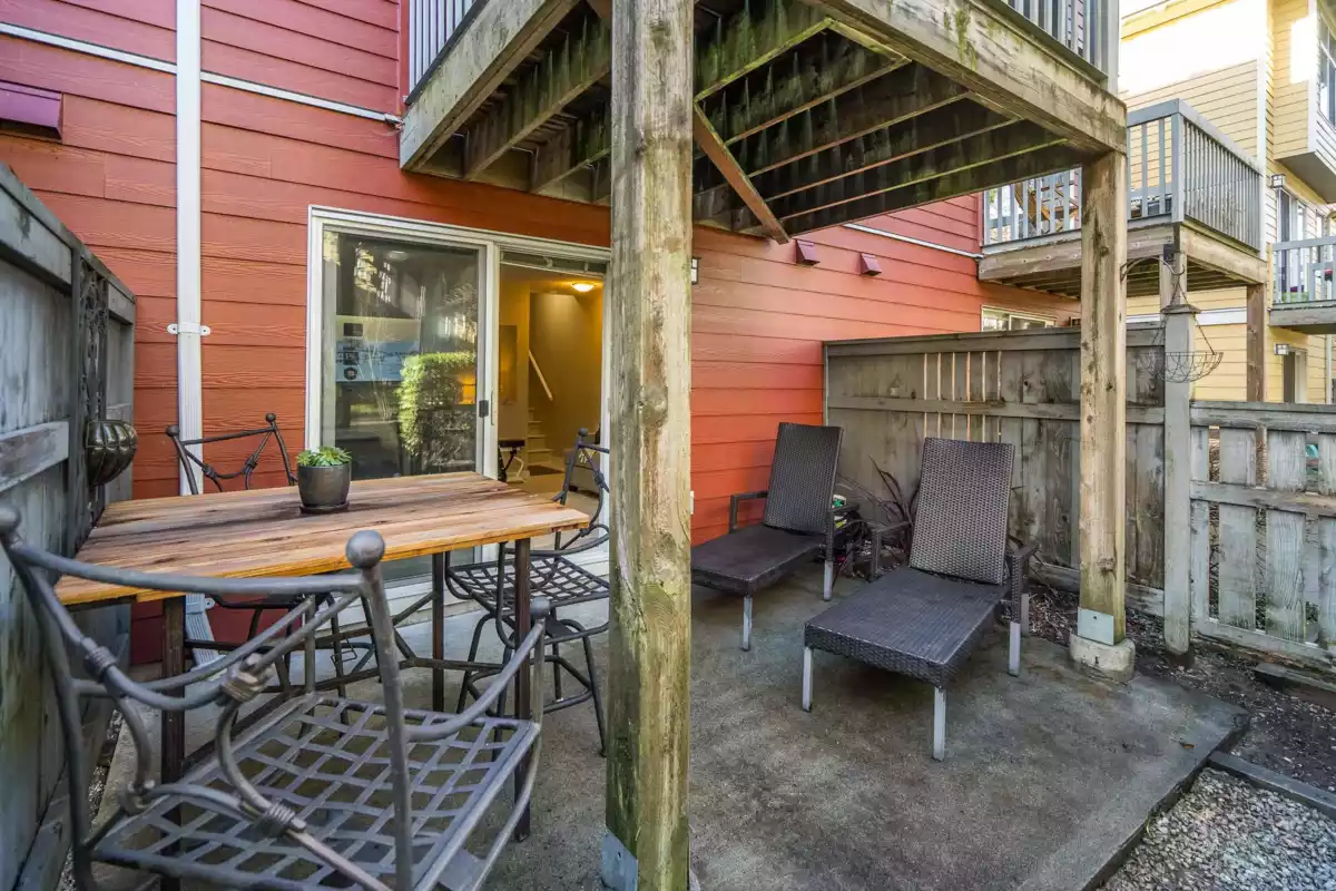 Garden / Landscaping Photo of 129 15168 36 Avenue, Surrey, BC