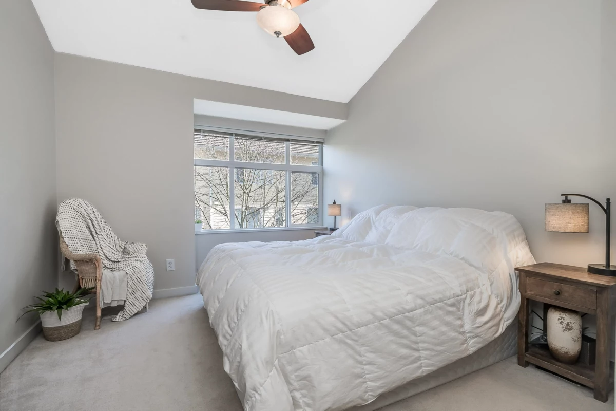 Mudroom Photo of 129 15168 36 Avenue, Surrey, BC