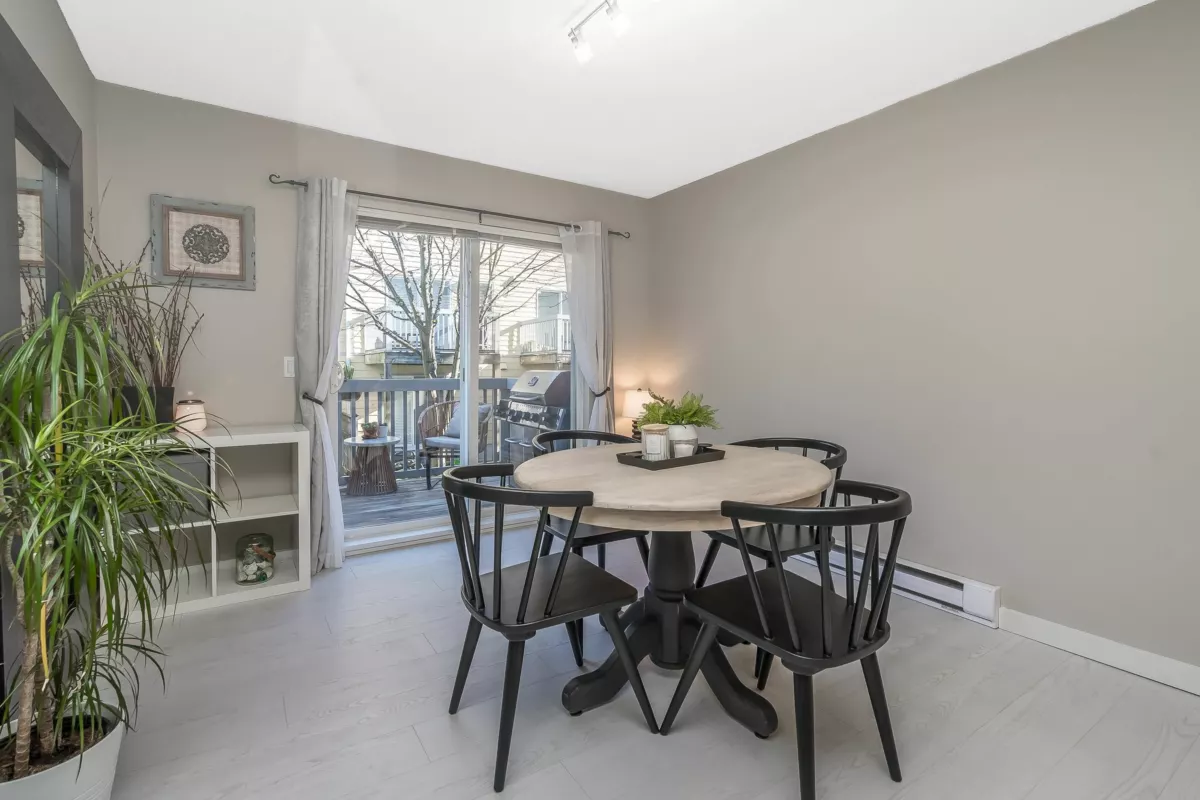 Office / Den Photo of 129 15168 36 Avenue, Surrey, BC