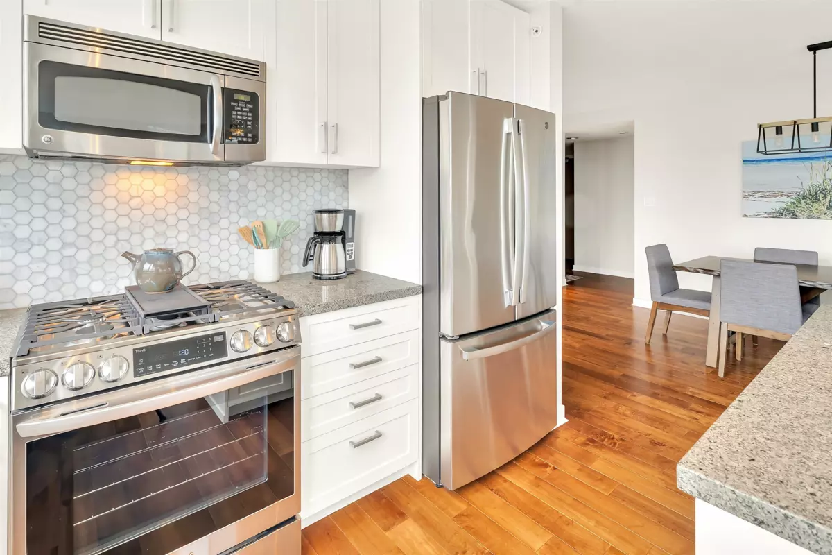 Dining Area Photo of 2108 660 Nootka Way, Port Moody, BC