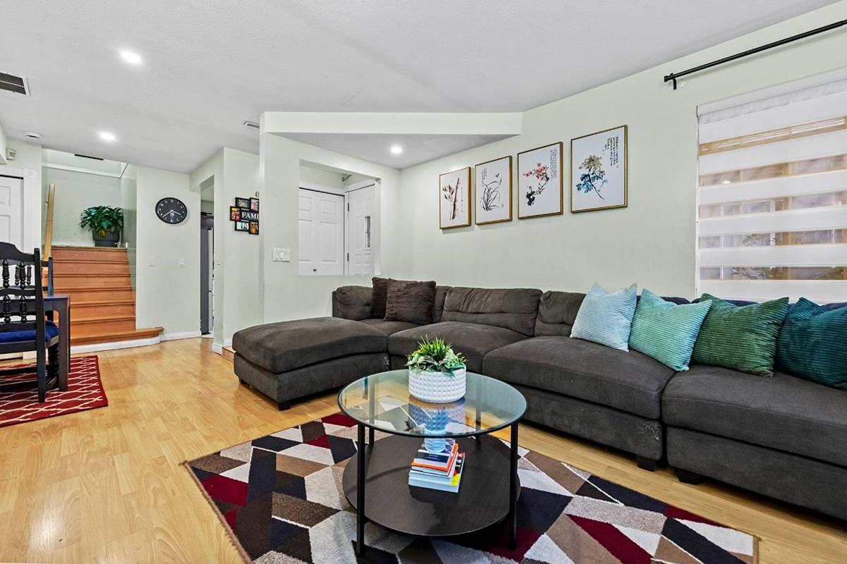Dining Area Photo of 52 7188 Edmonds Street, Burnaby, BC