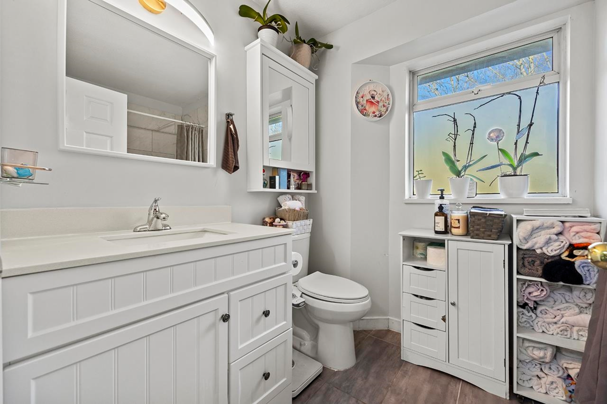 Guest Bathroom Photo of 52 7188 Edmonds Street, Burnaby, BC