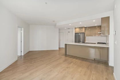 #410 3581 Ross Drive, Vancouver, BC, Vancouver — Apartment/Condo for sale