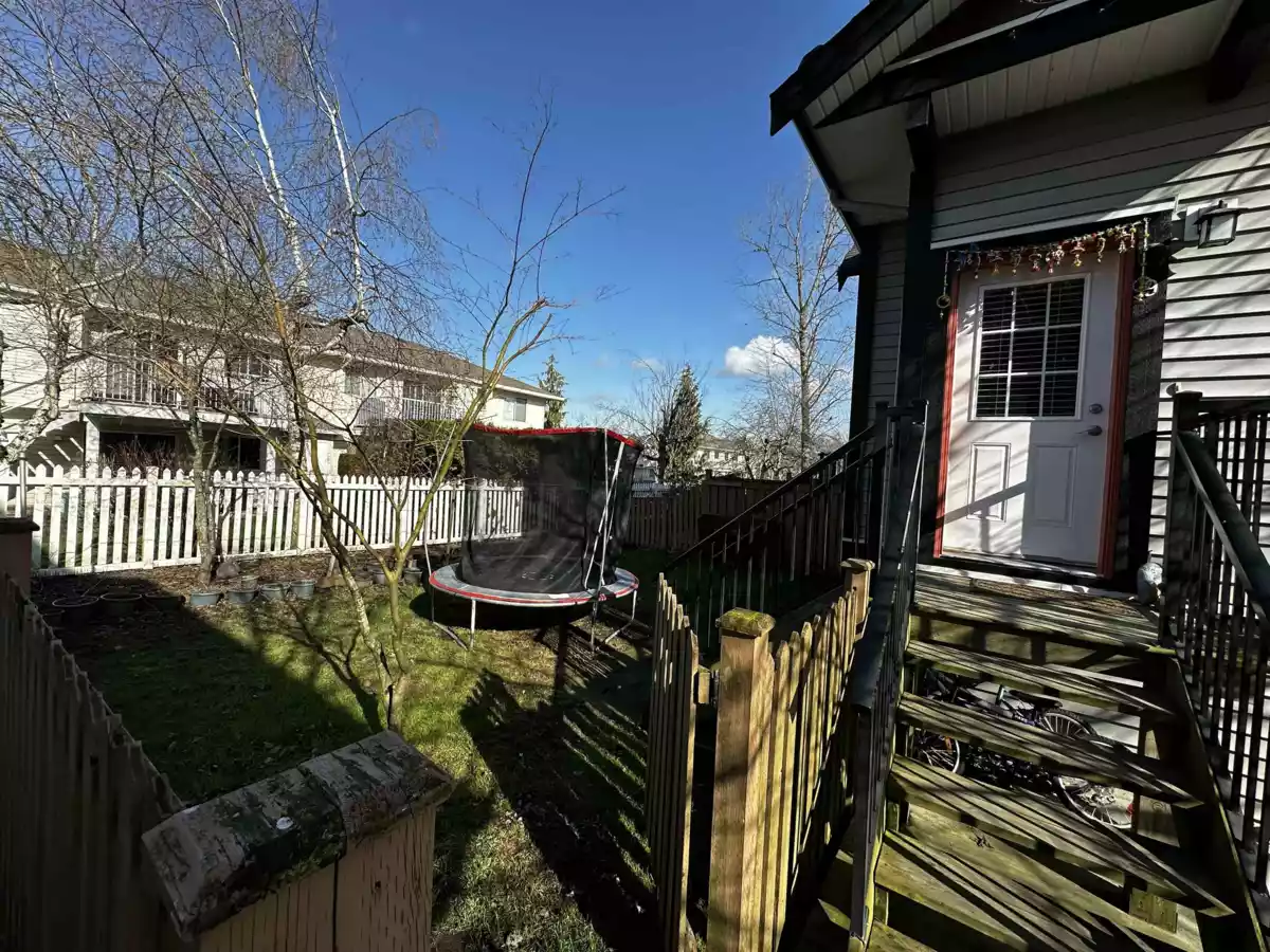 Office / Den Photo of 9 31235 Upper Maclure Road, Abbotsford, BC