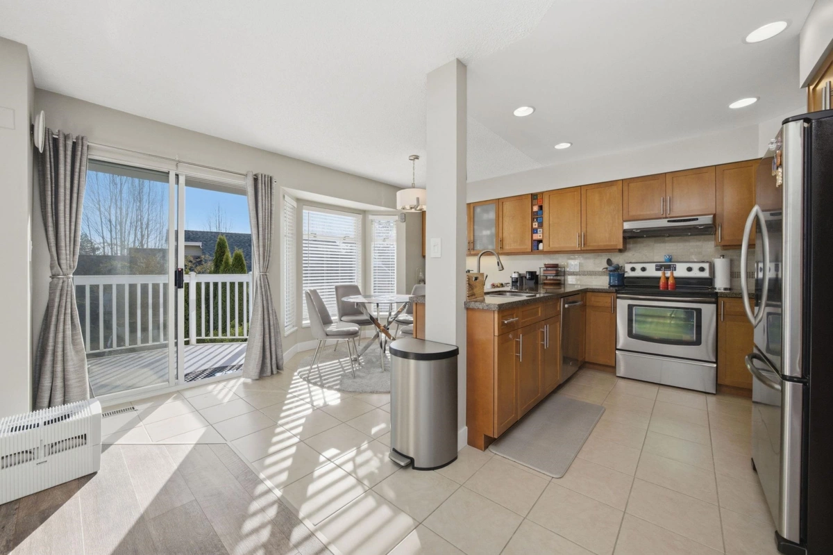 Breakfast Nook Photo of 817 Roche Point Drive, North Vancouver, BC