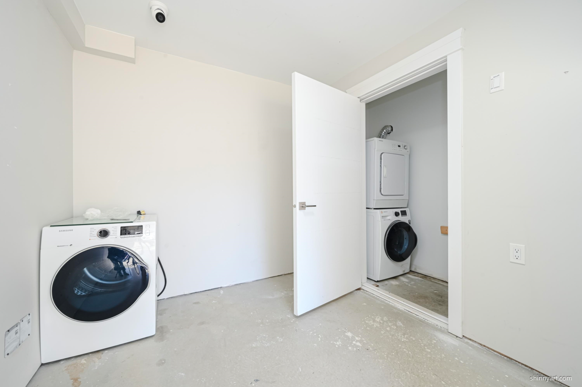 Entry Foyer Photo of 4737 Gothard Street, Vancouver, BC