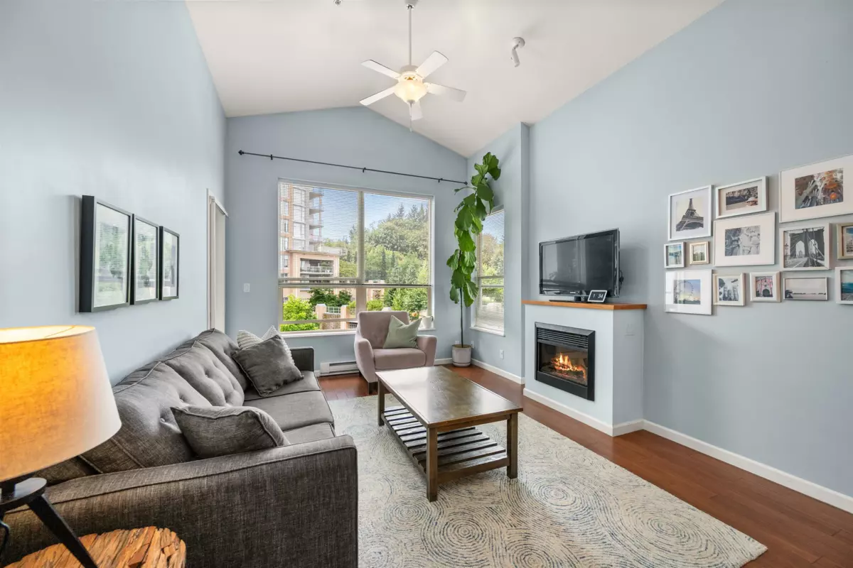 Dining Area Photo of 408 275 Ross Drive, New Westminster, BC